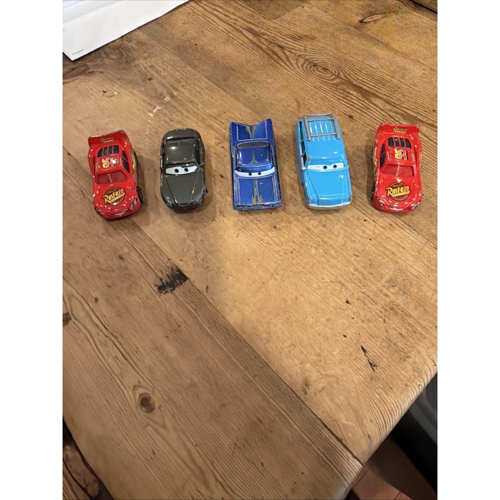 Lot Of 5 Diecast Disney Pixar Cars Toys The King, ramone, Lightning McQueen, Bob